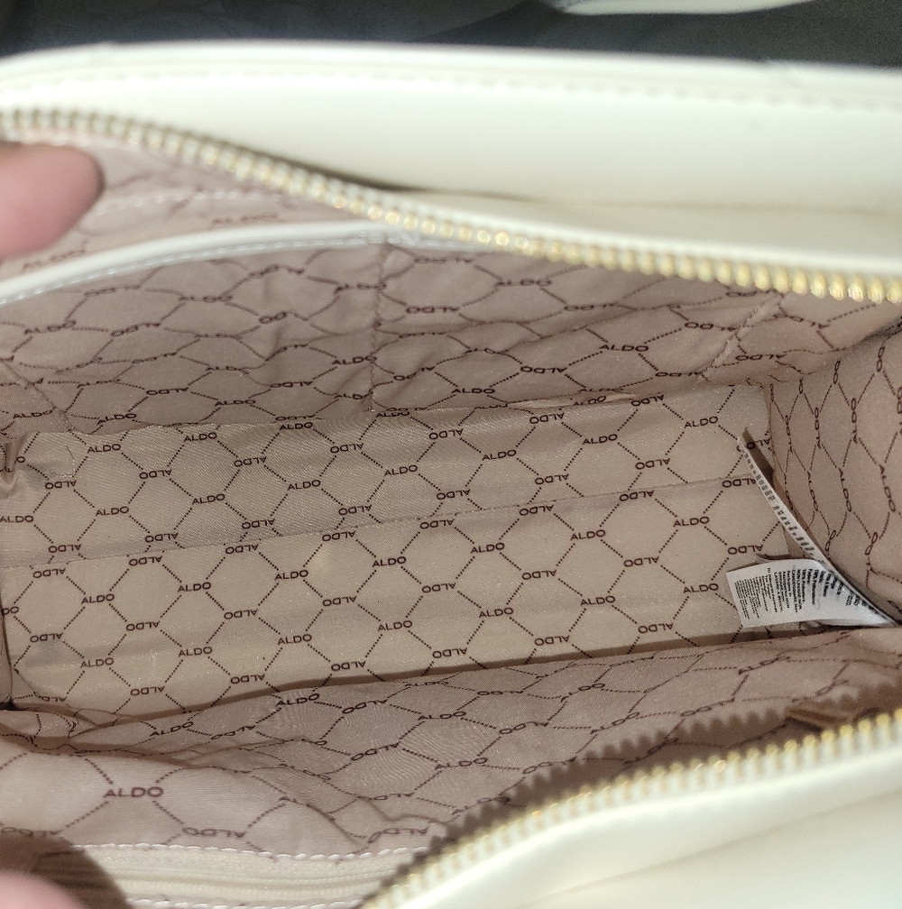 Aldo White Quilted Women's Bag with Gold Chain - Picture 7 of 7